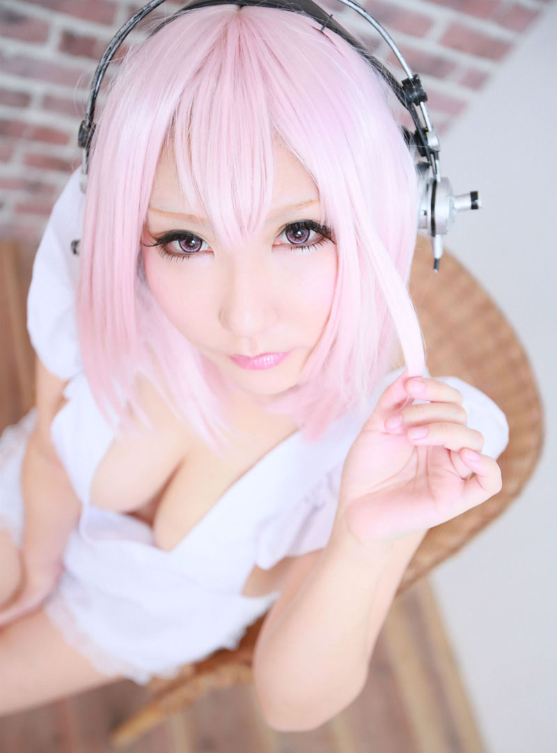 性感爆乳妹子双峰傲人