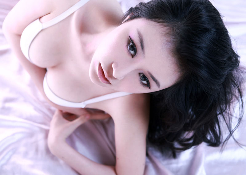 美艳女人倪婷婷双峰诱惑十足