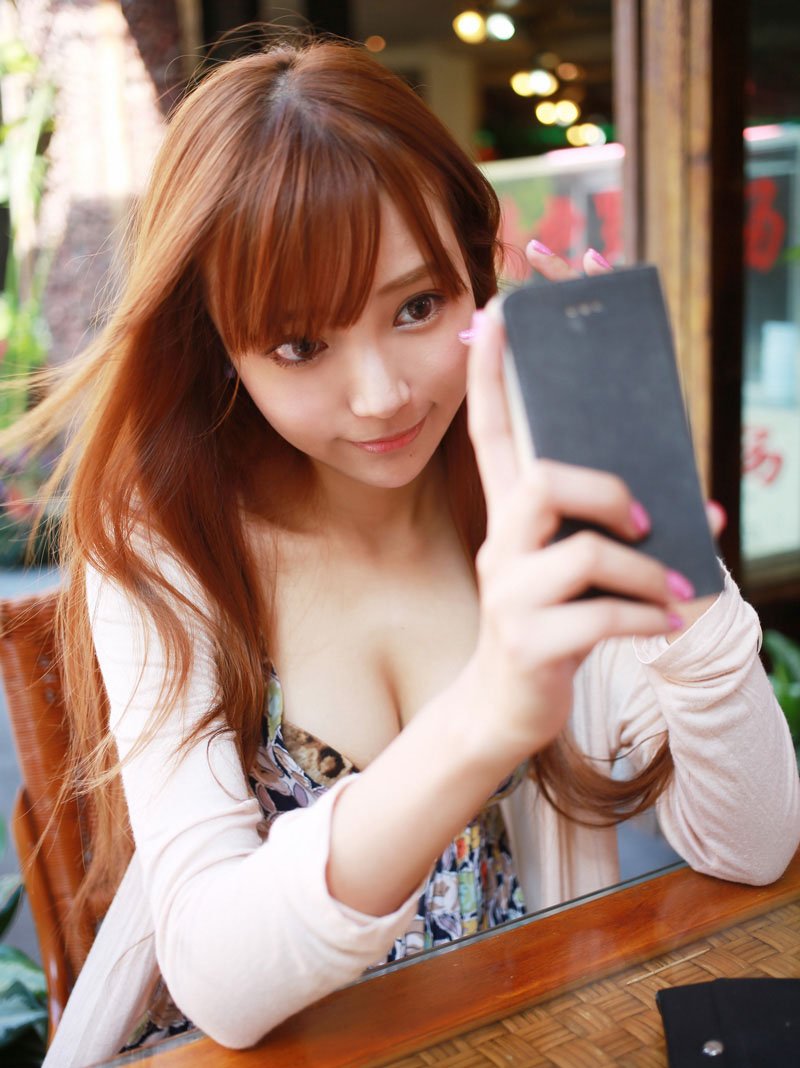 极品女神王馨瑶雪白完美身材