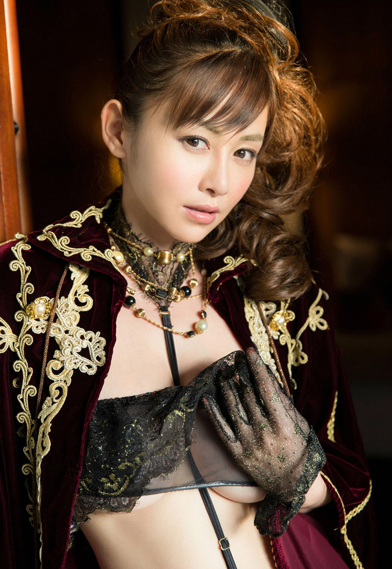 杉原杏璃火辣身材爆乳性感照